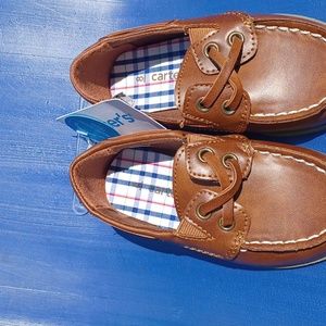 Kids pull _on casual shoes